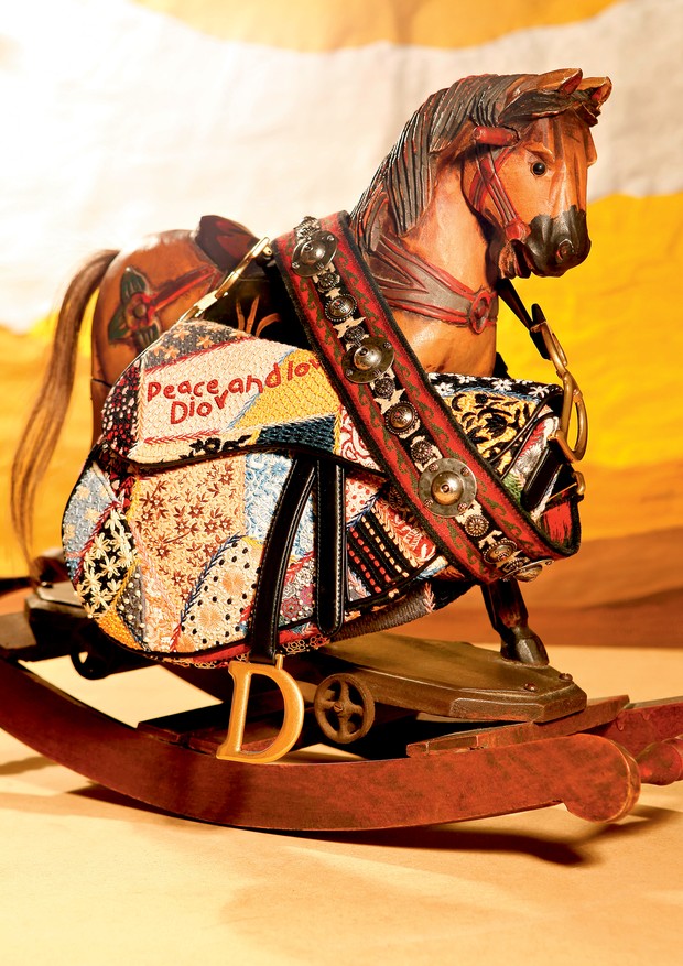 dior-saddle