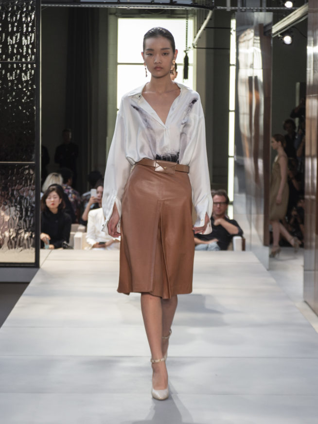 burberry-spring-summer-2019-collection-look-39-654x872