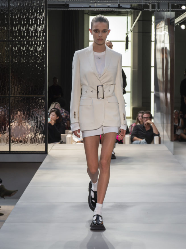 burberry-spring-summer-2019-collection-look-67-654x872